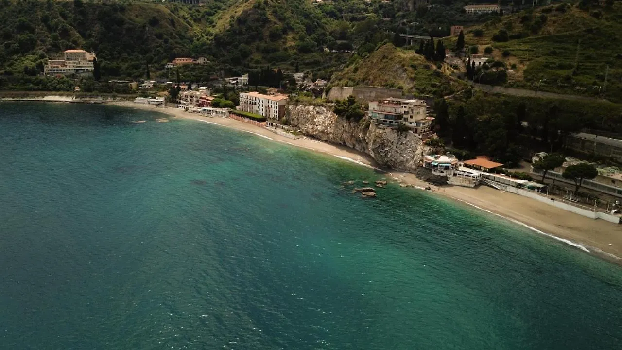 Mare Roccia Beachfront Apartment Taormina 0*,
