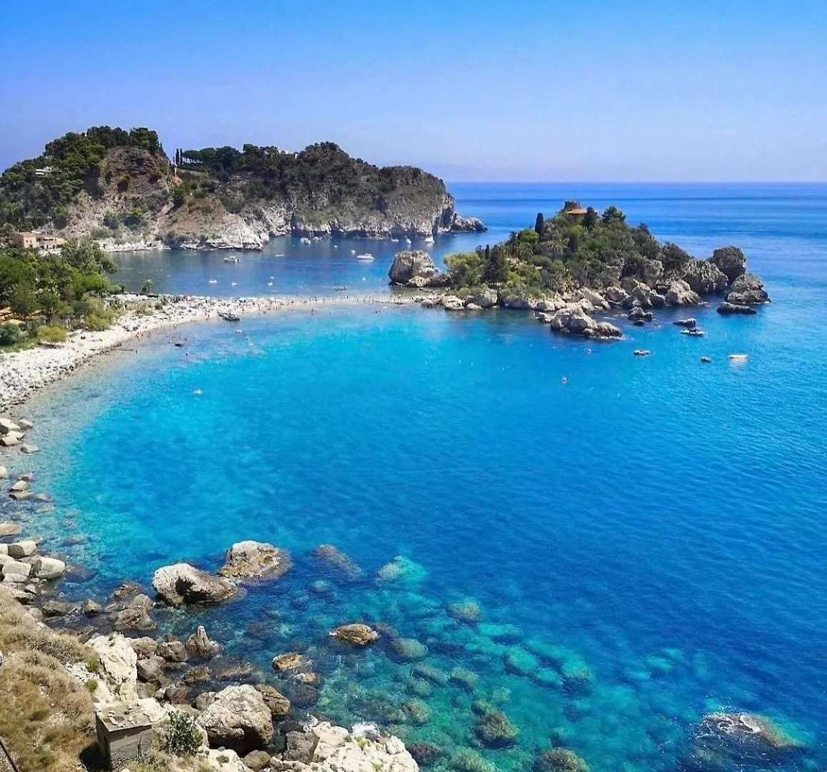 Mare Roccia Beachfront Apartment Taormina Italy